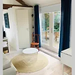Tiny House In Tuin De Statige Mariahof Feriehus Dordrecht