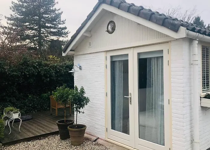 Tiny House In Tuin De Statige Mariahof בית נופש דורדרכט